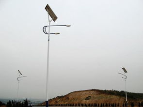 【新疆克拉玛依市6米高低臂太阳能路灯工程案例厂家三年质保】-